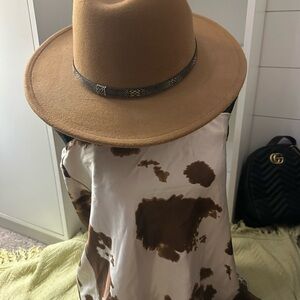 Tan Wide Brim Hat with Snake Print Band